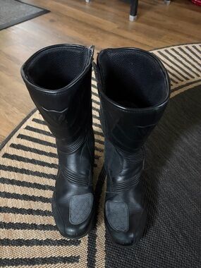 Black Women's Tall Motorcycle Boots